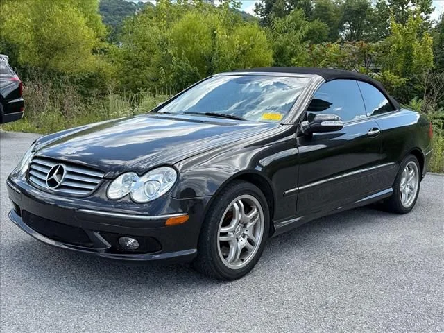 Used 2004 Black Mercedes-Benz CLK 500 image 2