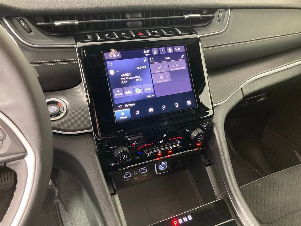 Used 2025 Black Jeep Altitude image 2