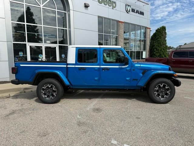 New 2026 Hydro Blue Pearl-Coat Exterior Paint Jeep Sahara image 8