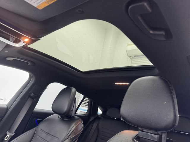 New 2026 Polar White Mercedes-Benz GLC 300 image 52
