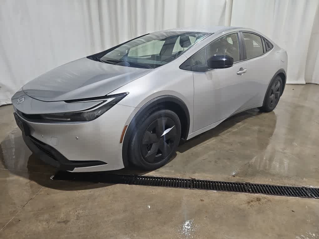 Used 2025 Cutting Edge Toyota LE image 2