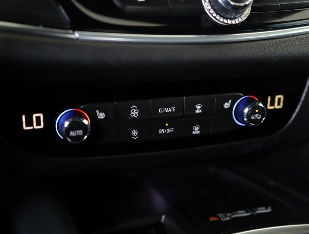 2022 Buick Enclave Essence - Photo 17