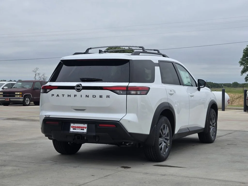 New 2026 Everest White Pearl TriCoat Nissan SV image 5