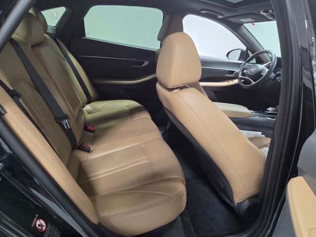 Used 2020 Black Hyundai Limited image 13