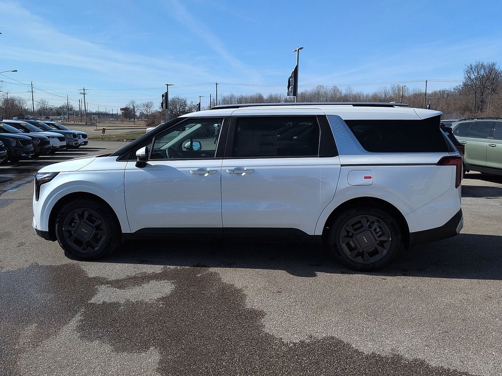 New 2026 Snow White Pearl Kia EX image 4