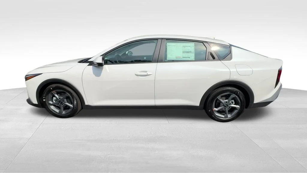 New 2026 White Kia LXS image 2