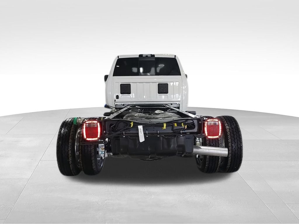 New 2026 Bright White Clearcoat RAM Tradesman image 7