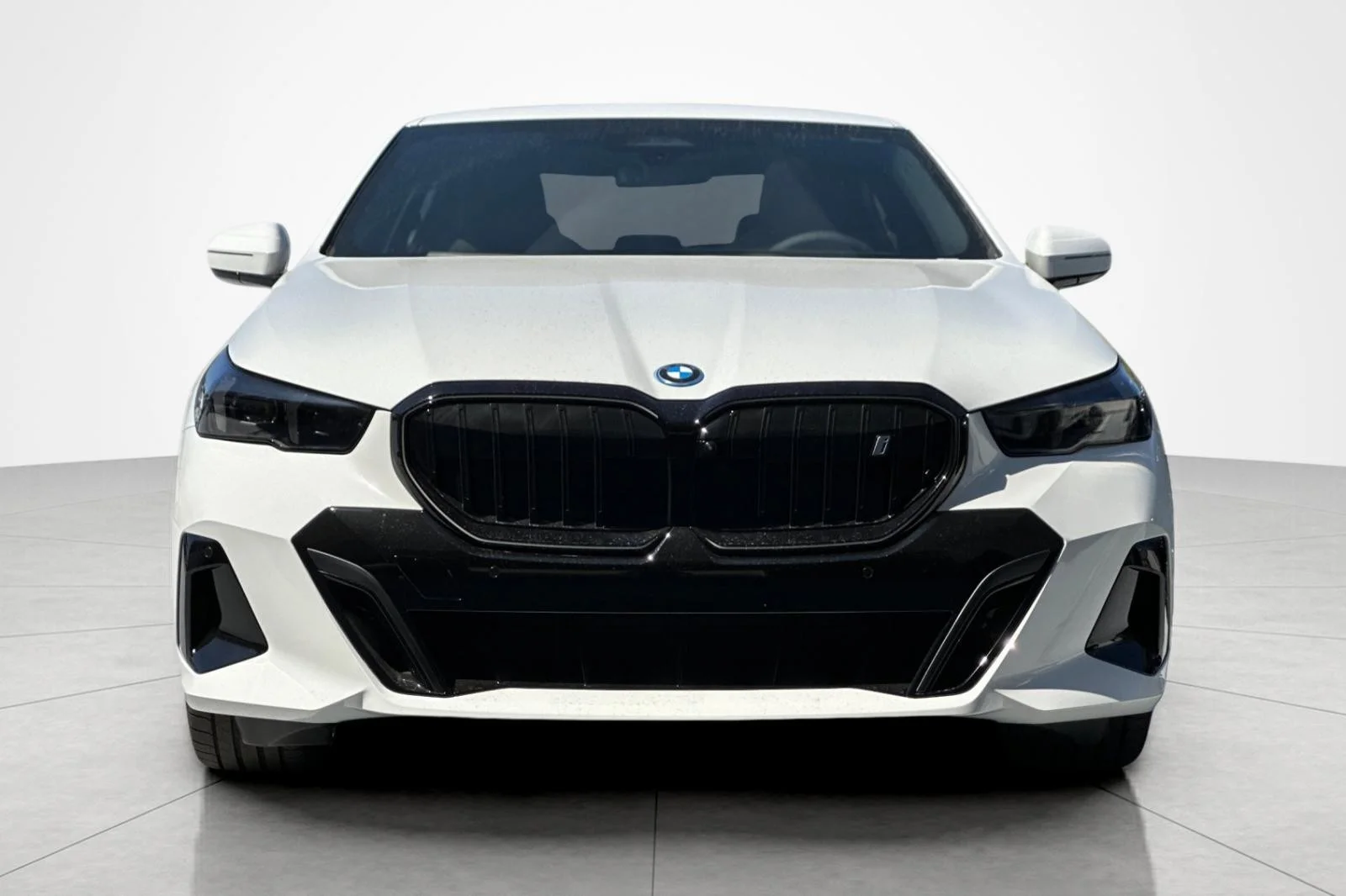 New 2026 Alpine White BMW eDrive40 image 8