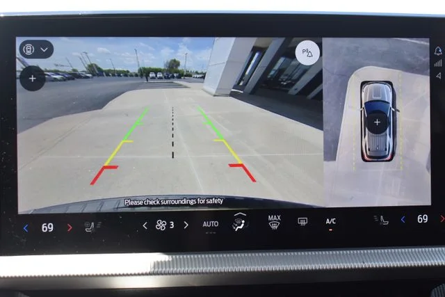 Used 2025 Gray Ford ST-Line image 36