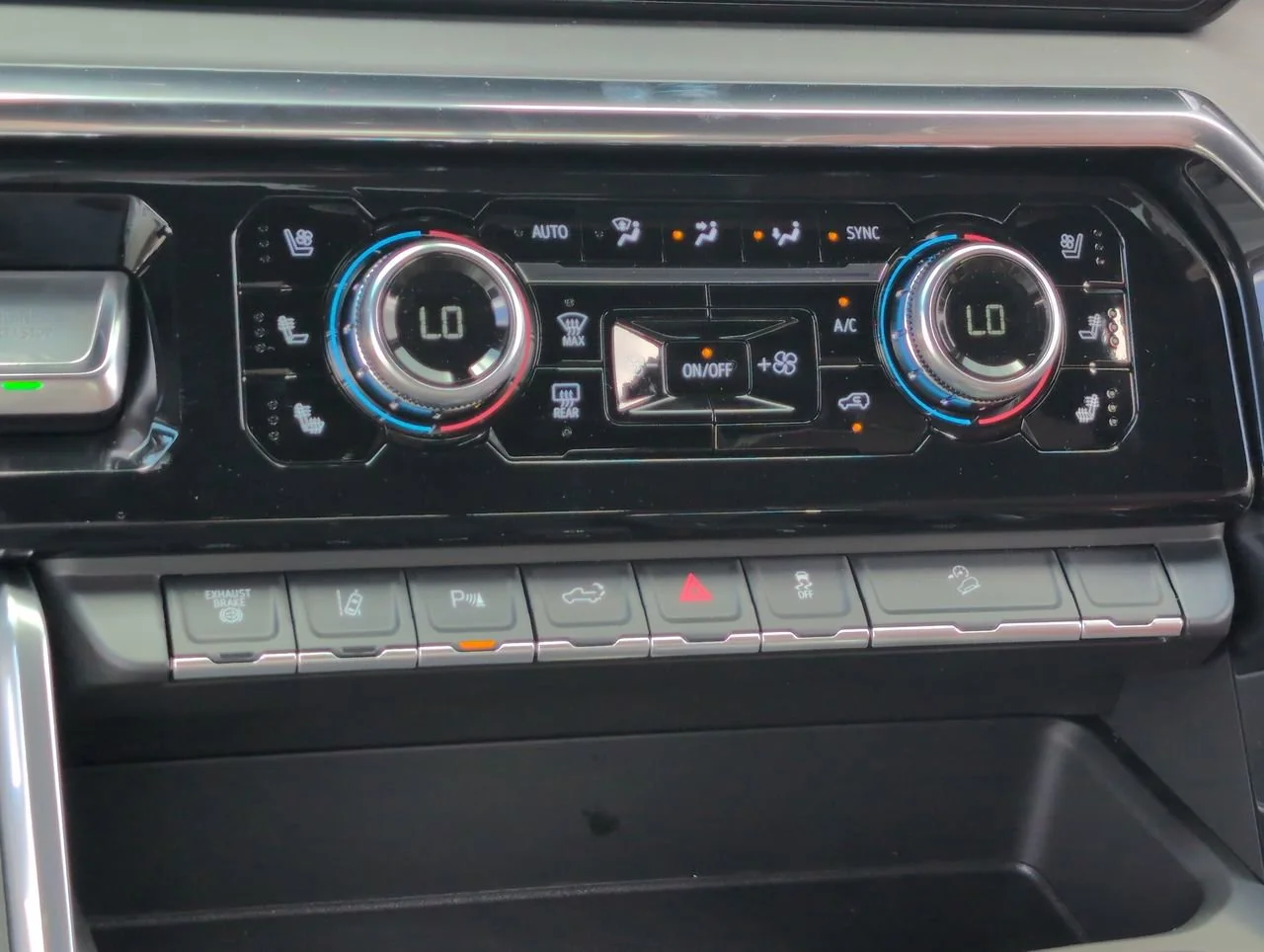New 2026 Glacier White Tricoat GMC Denali Ultimate image 11