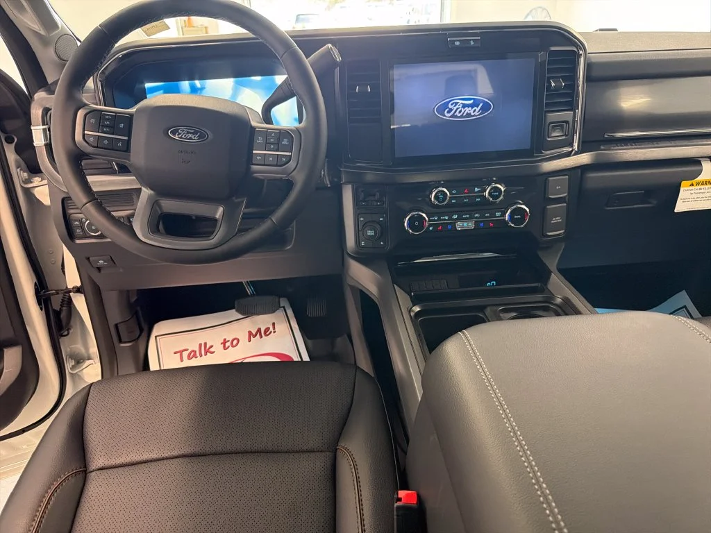 New 2027 Star White Metallic Tri-Coat Ford F-250® Lariat® image 14