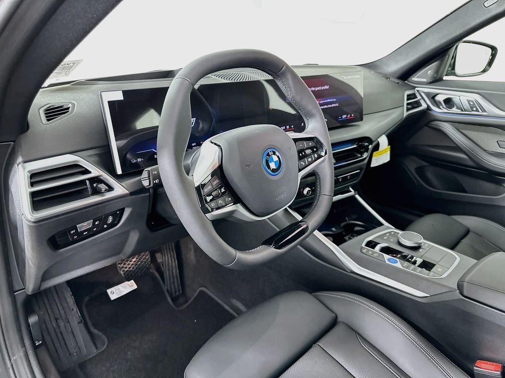 New 2026 Dravit Grey Metallic BMW xDrive40 image 9