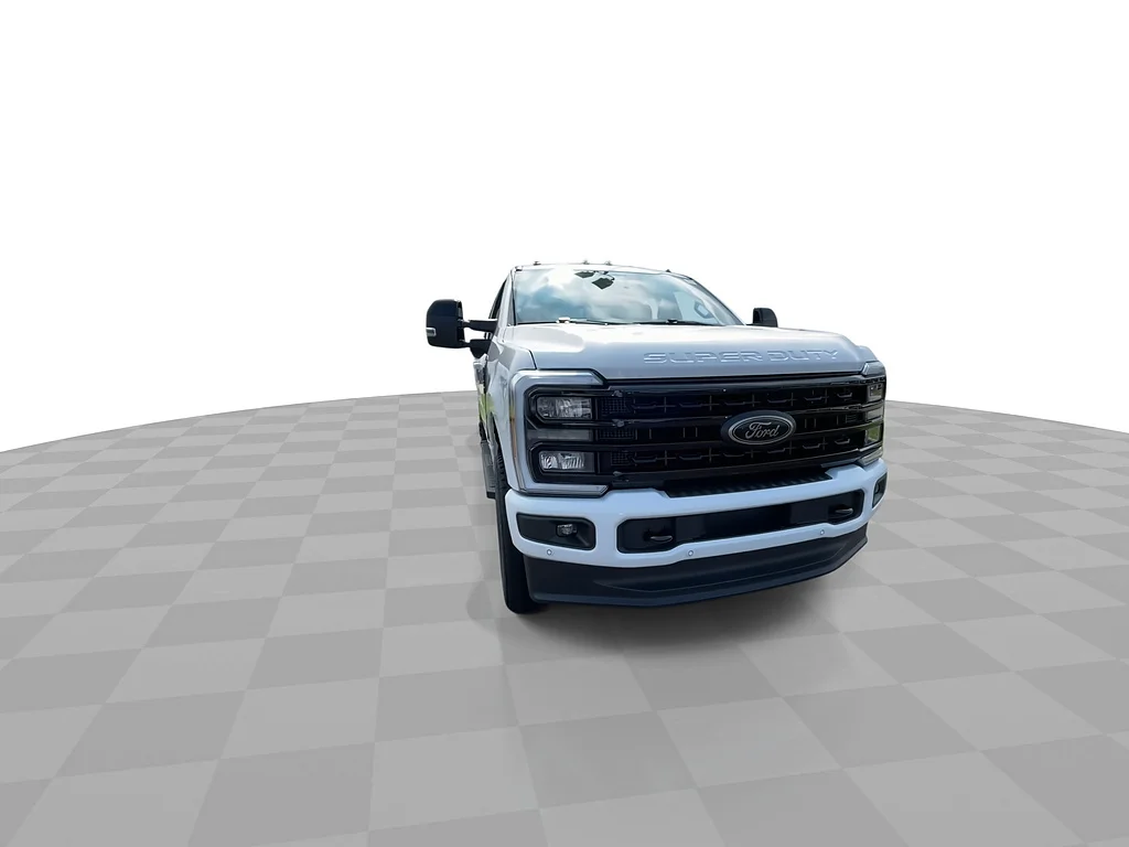 Used 2024 WHITE Ford Lariat image 4