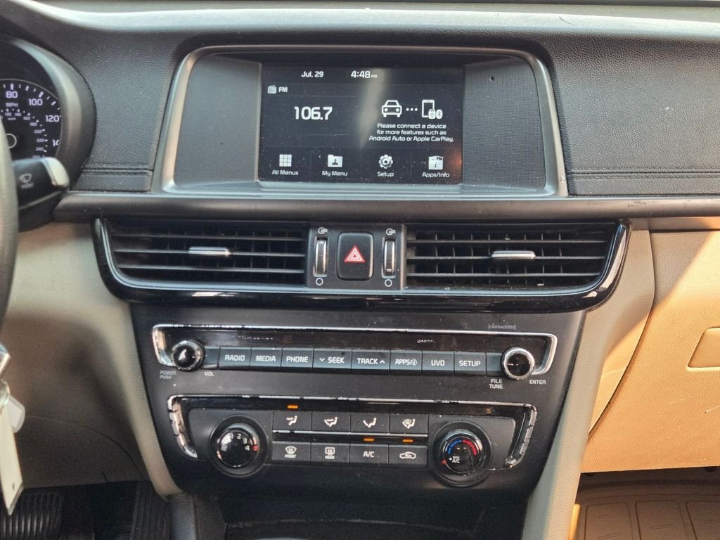 Used 2018 White Kia LX image 16