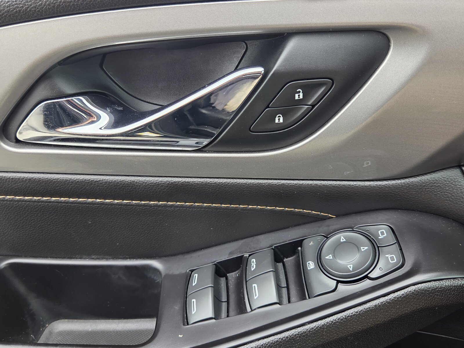 Used 2019 Graphite Metallic Chevrolet 3LT image 15