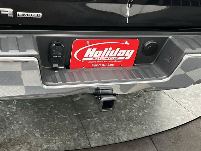 Used 2019 Onyx Black GMC SLE image 28