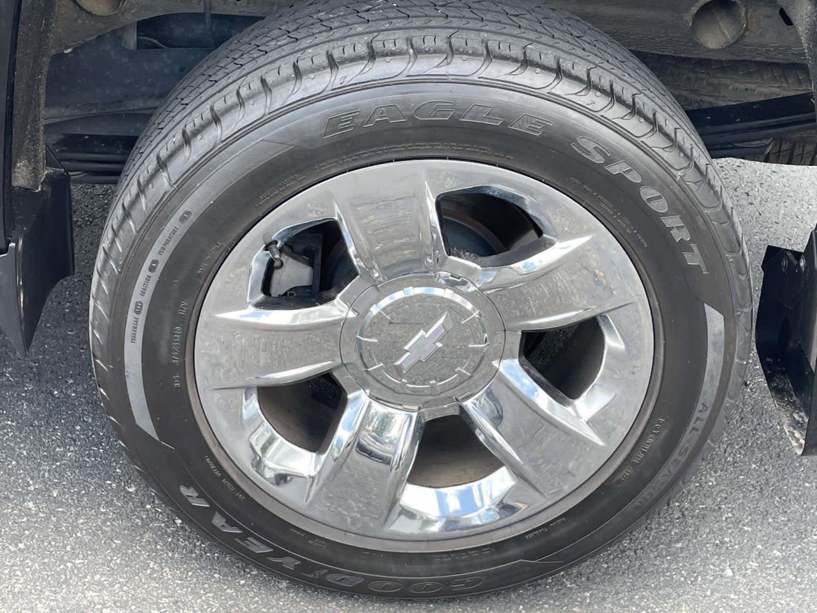 Used 2015 Black Chevrolet LTZ image 16