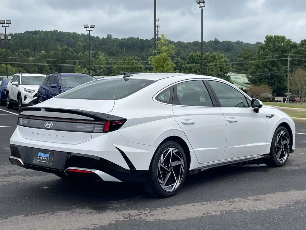Certified Used 2026 White Hyundai SEL Sport image 3
