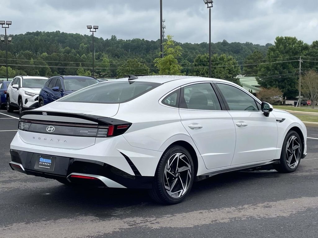Certified Used 2026 White Hyundai SEL Sport image 3