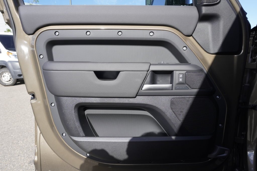 New 2026 Gondwana Stone Land Rover S image 17