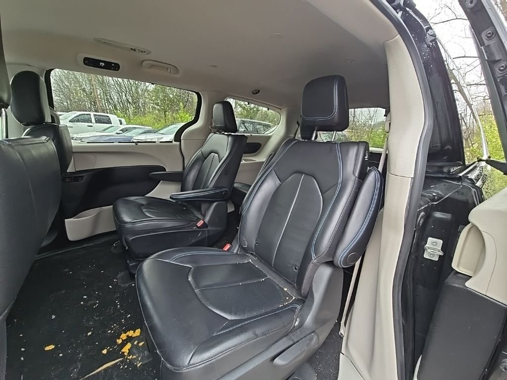 Used 2021 Black Chrysler Touring L image 16