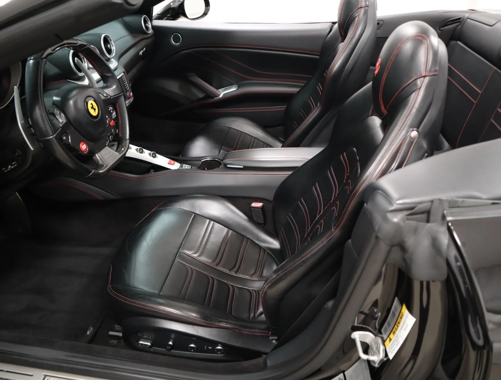 Used 2016 Nero Daytona Metallic Ferrari T 2dr Conv image 21