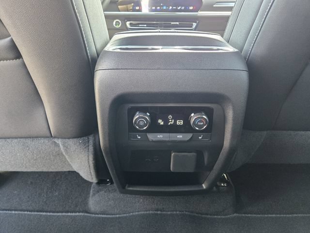 2026 Chevrolet Traverse High Country - Photo 13
