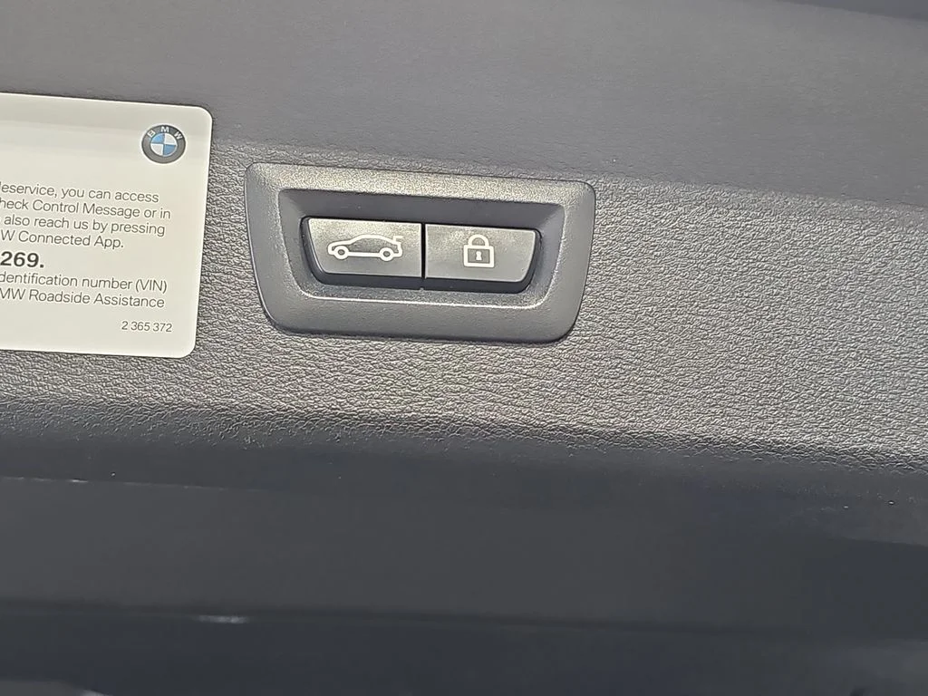 Used 2018 Brown BMW xDrive28i image 16