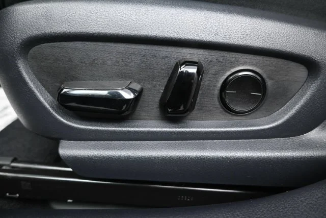 Used 2024 Iridium Lexus ES 350 F SPORT Handling image 11