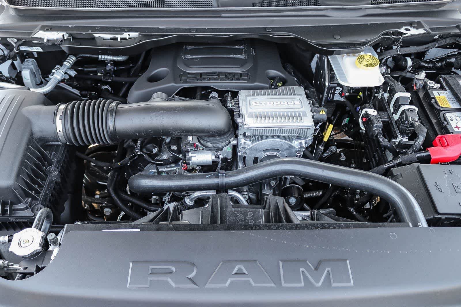 New 2026 Bright White Clear-Coat Exterior Paint RAM Laramie image 17