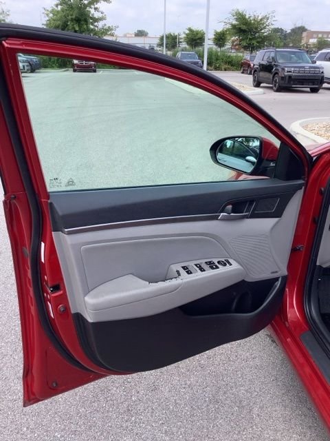 Used 2017 Scarlet Red Hyundai Limited image 17