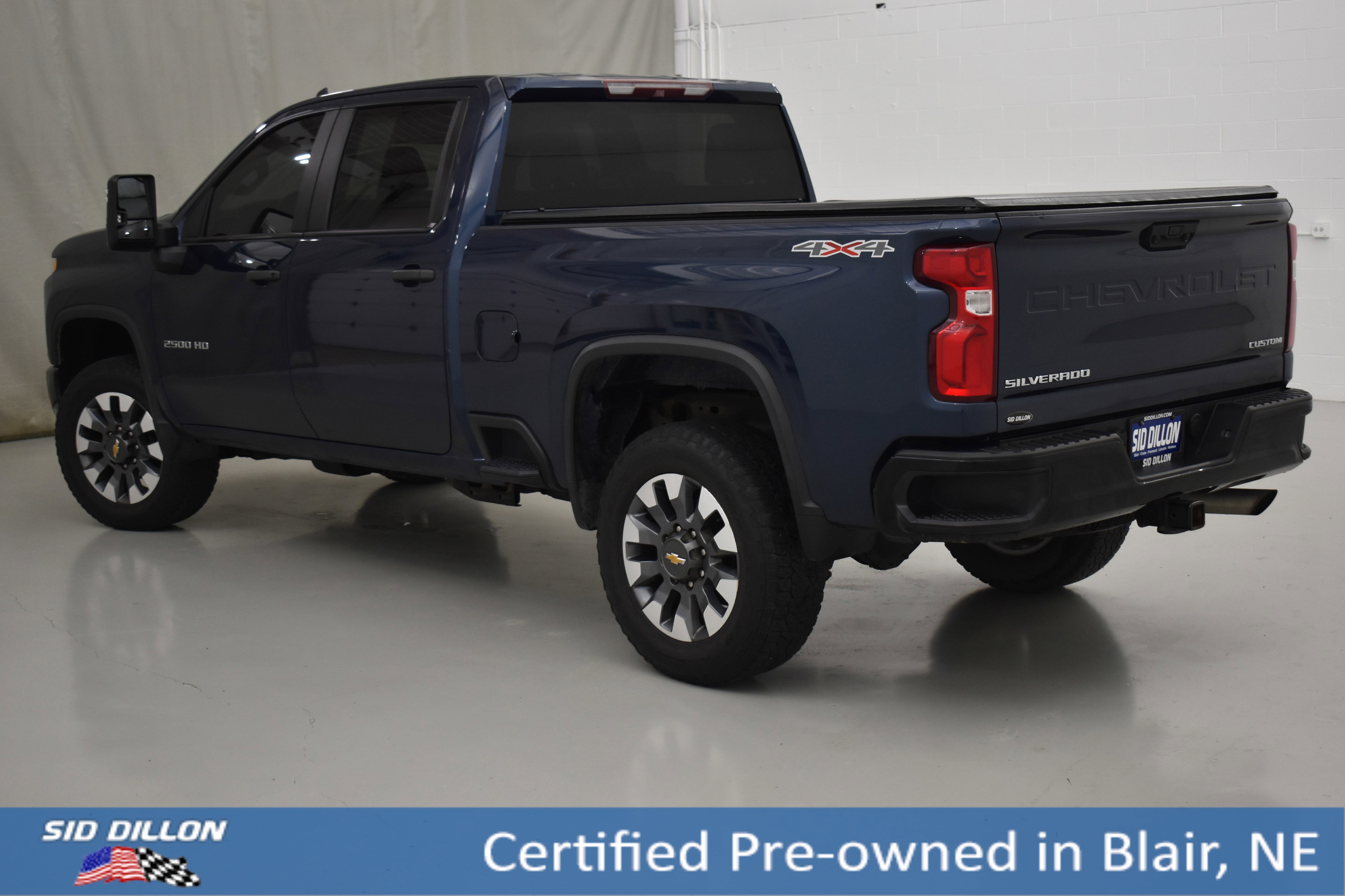 Used 2021 Northsky Blue Metallic Chevrolet Custom image 13