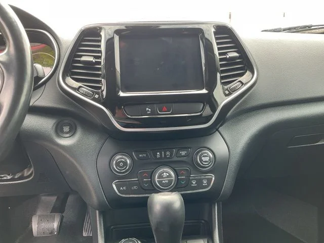 Used 2020 Gray Jeep Limited image 33