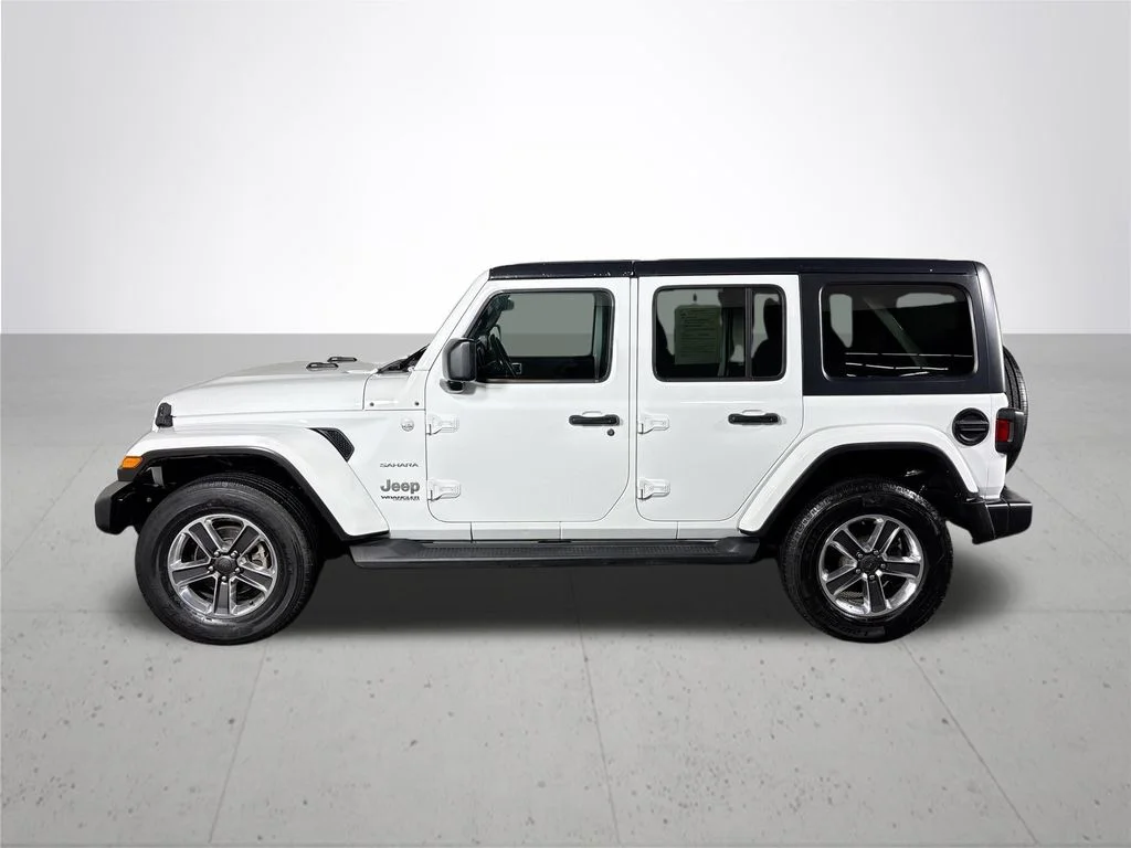 Used 2021 White Jeep Unlimited Sahara image 9