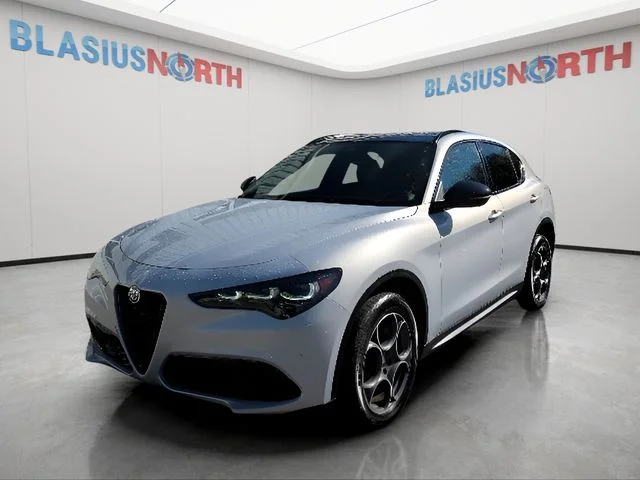 2025 Alfa Romeo Stelvio Stelvio AWD's photo