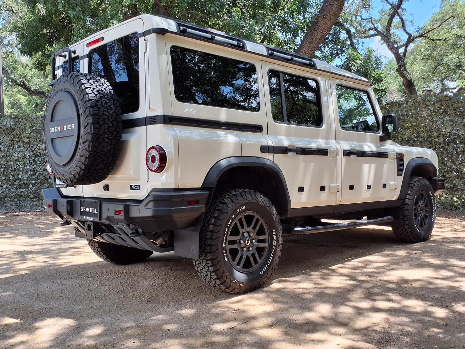 New 2026 SCOTTISH WHITE INEOS Fieldmaster Edition image 6