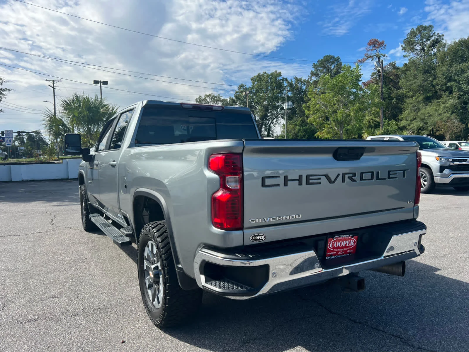Used 2024 Sterling Gray Metallic Chevrolet LT image 4