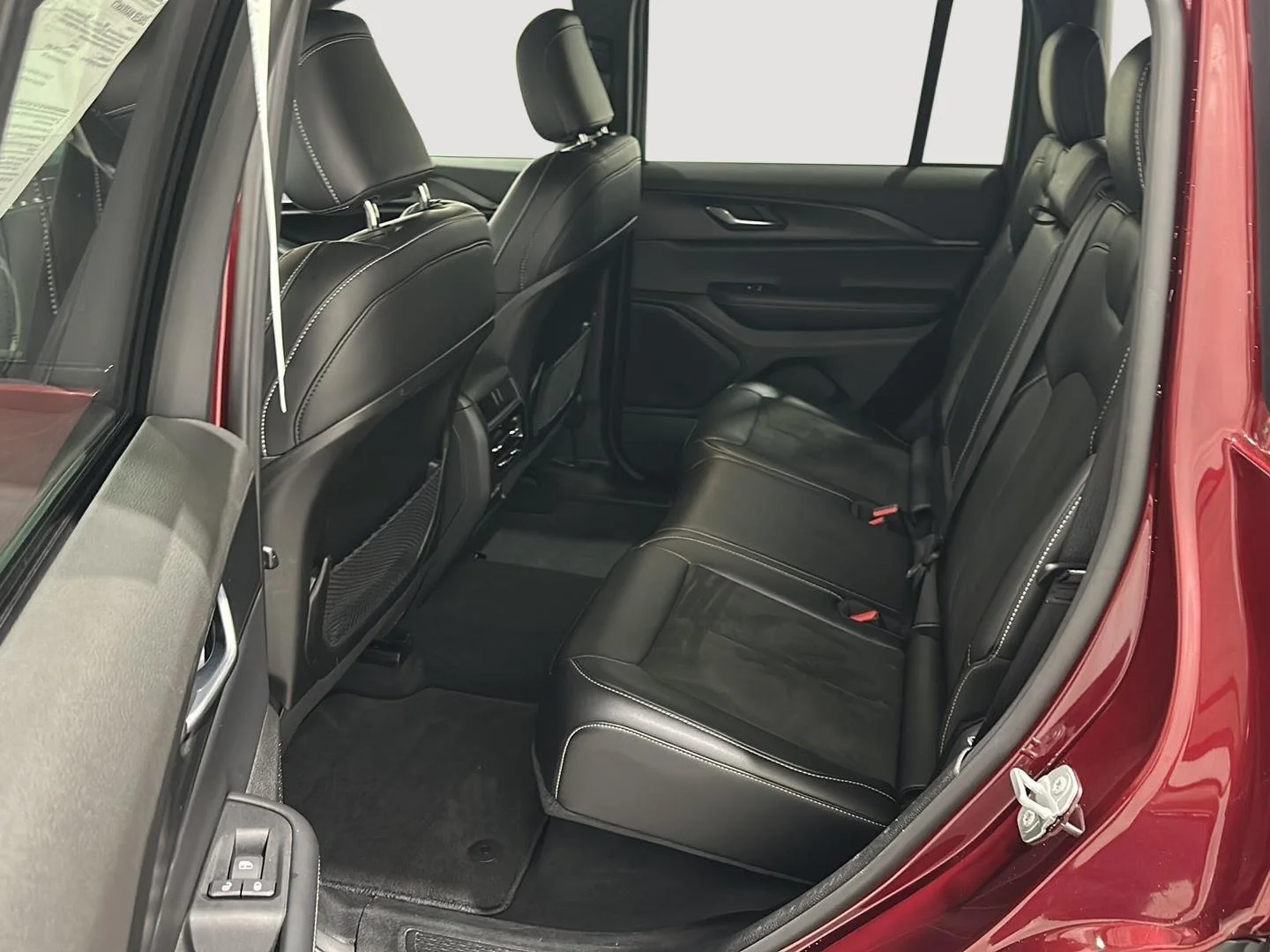 Used 2025 Velvet Red Pearlcoat Jeep Altitude image 22