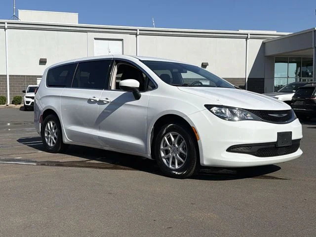Used 2021 White Chrysler LX image 14