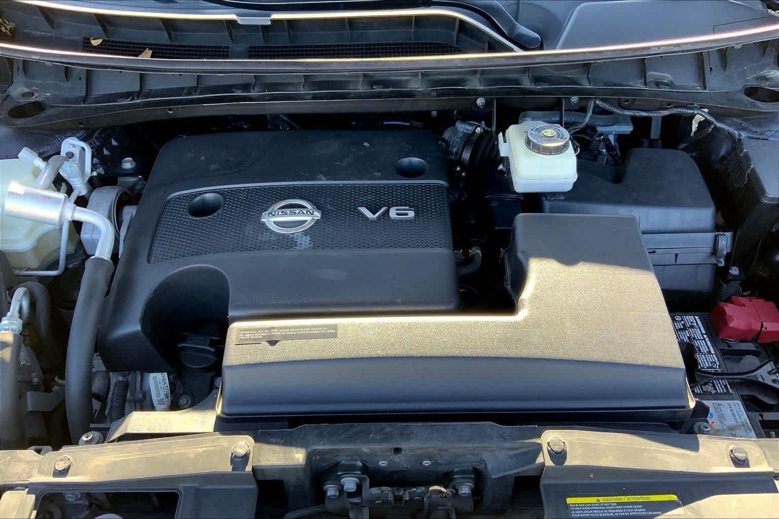 Used 2023 Deep Ocean Blue Pearl Nissan Platinum image 32