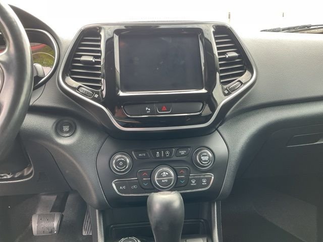 Used 2020 Gray Jeep Limited image 33