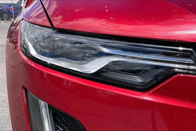 Used 2020 Red Cadillac Sport image 31