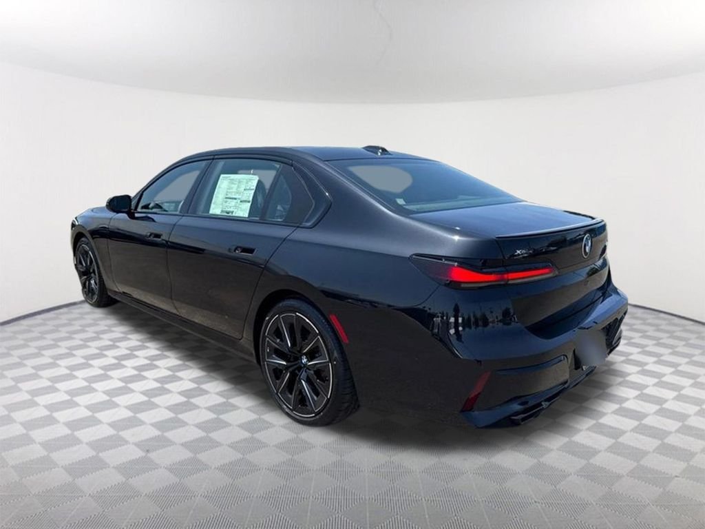 2025 BMW 7 Series 760i - Photo 7