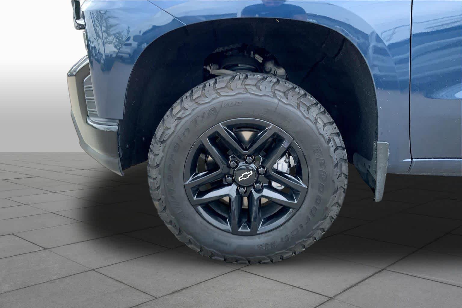 Used 2020 Northsky Blue Metallic Chevrolet LT Trail Boss image 10