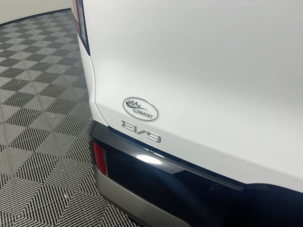 New 2026 Glacial White Pearl / Black Ro Kia GT-Line AWD image 5