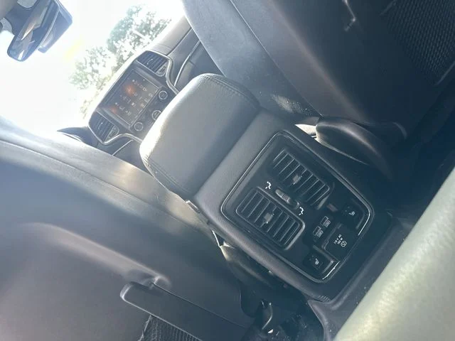 Used 2017 Diamond Black Jeep Summit image 25