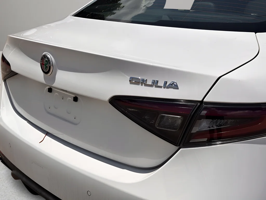 New 2026 White Alfa Romeo Base image 24