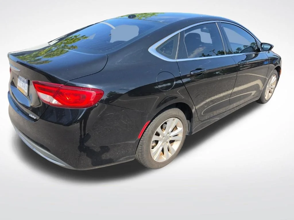 Used 2016 Black Chrysler Limited image 2