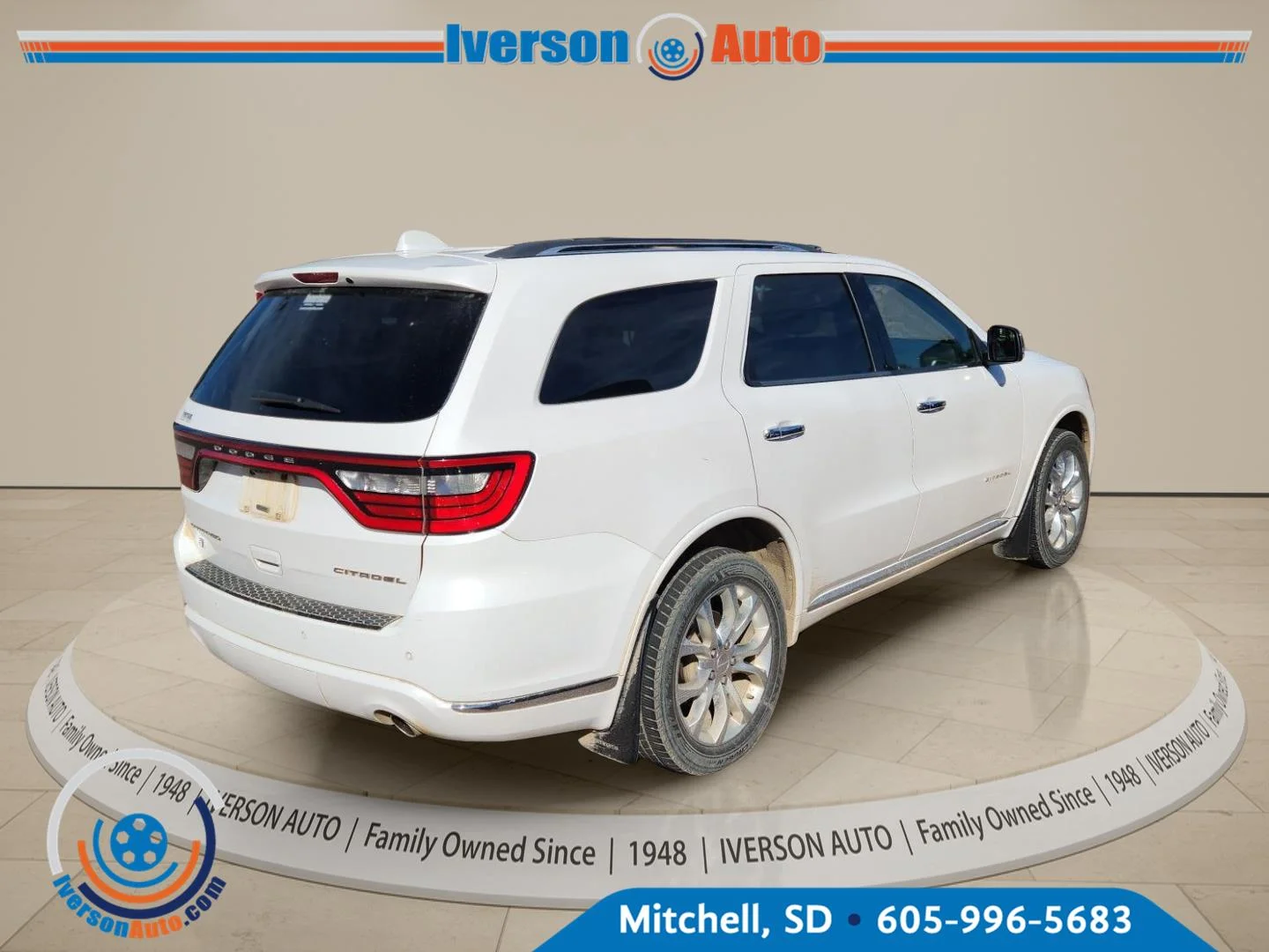 Used 2018 Vice White Dodge Citadel image 4