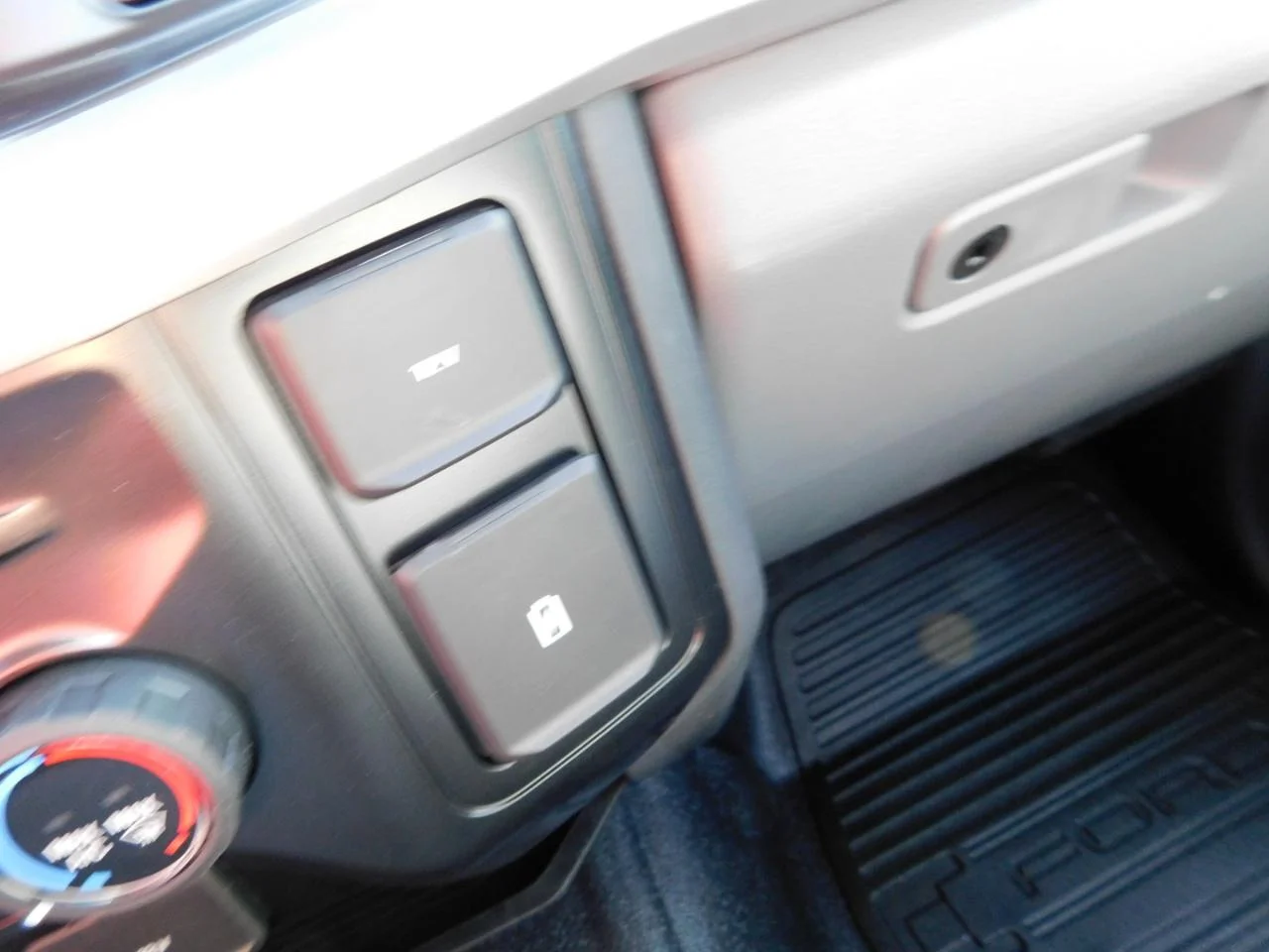 New 2025 Oxford White Ford F-450® XL image 27